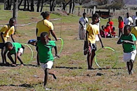 ‘n Kykie na die gesellige Boeresportdag by Fynbos Akademie